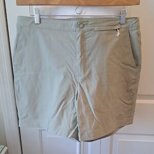 NWOT The North Face Mens Performance Athletic/Hiking/Gym Sage 6.5" Shorts 36